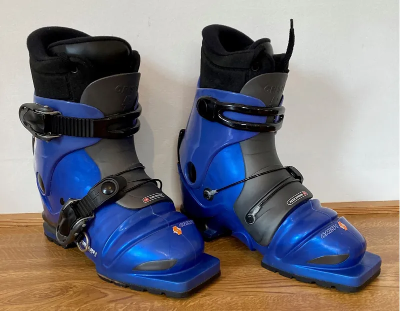 Demo ski boots for sale clearance